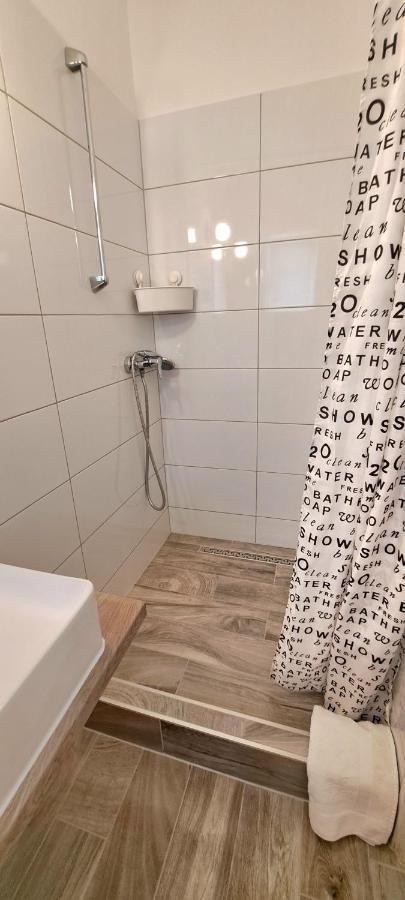 Forestine Guesthouse Heviz Bagian luar foto