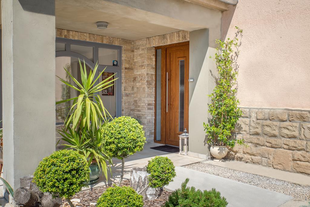 Forestine Guesthouse Heviz Bagian luar foto
